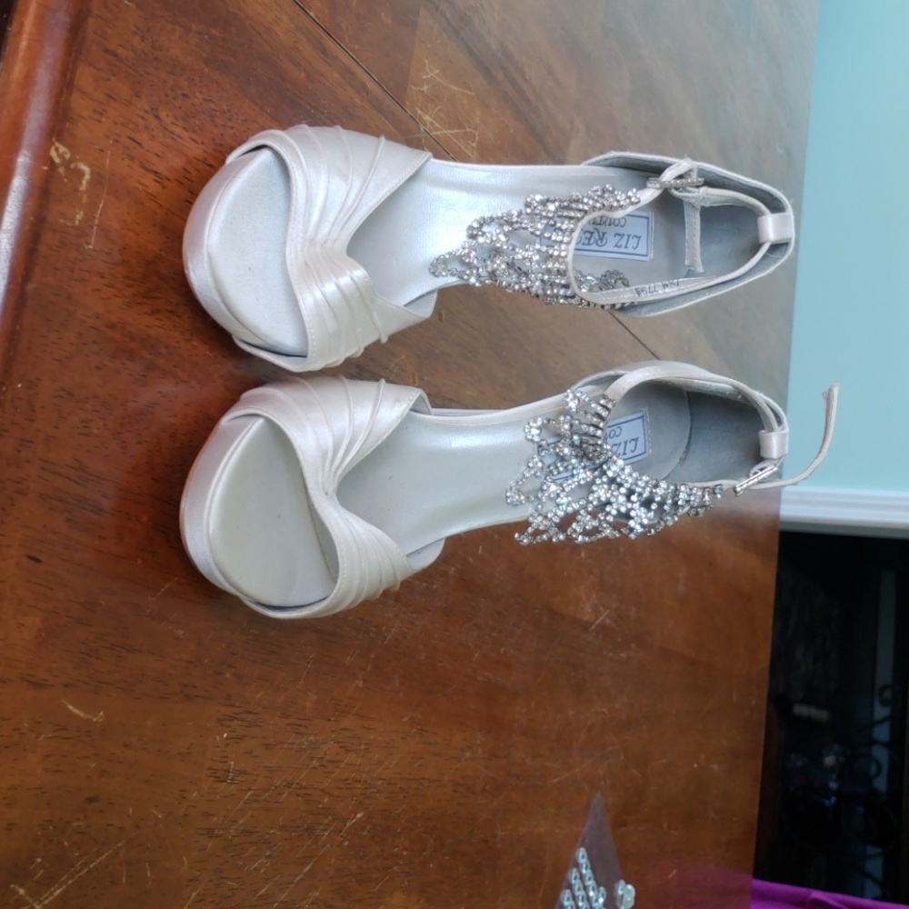 Shoes - Picture 2 of 3